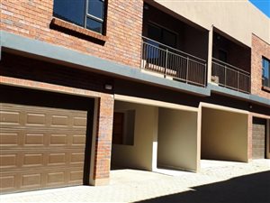 3 Bed Duplex in Baillie Park