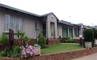 2 Bedroom Townhouse in Heidelberg Central