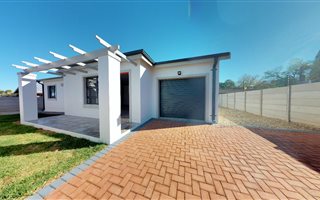 3 Bedroom House in Van Riebeeck Park