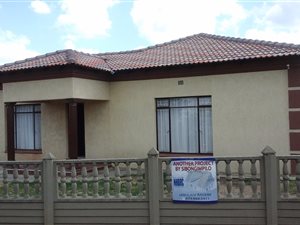4 Bedroom House in Bonanne
