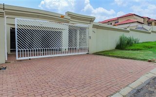 4 Bedroom House in Eldorado Park