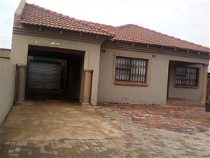 3 Bedroom House in Boipatong