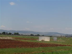 267.1 ha Land available in Vosloorus South