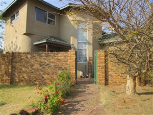 4 Bed House in Fishers Hill