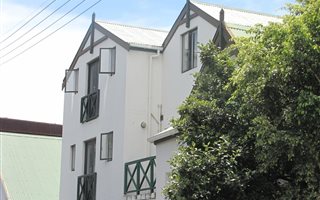 2 Bedroom Duplex in Rosebank