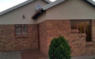 3 Bedroom House in Blomanda