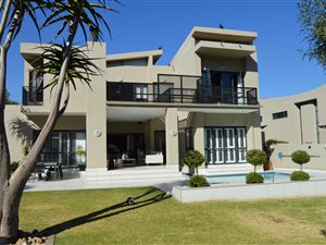 4 Bed House in Essexwold