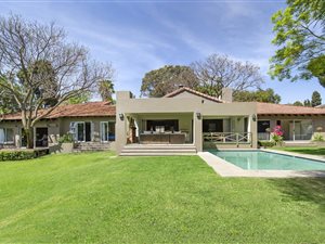 5 Bed House in River Club