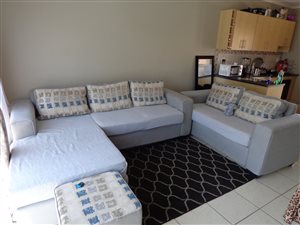 2 Bed Townhouse in Roodewal and surrounds