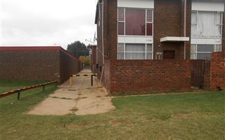 2 Bedroom House in Witpoortjie
