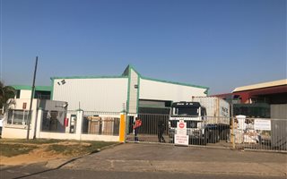 1735 m² Industrial space in Maxmead