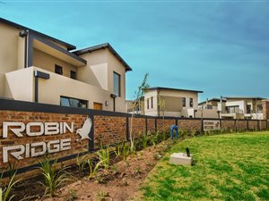 3 Bed Townhouse in Glen Erasmia