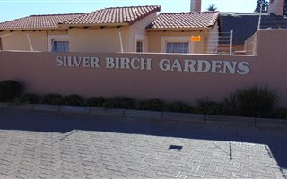 3 Bedroom Apartment in Carenvale