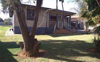 3 Bedroom House in Kwaggasrand