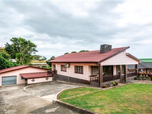 6 Bedroom House in Warrenton