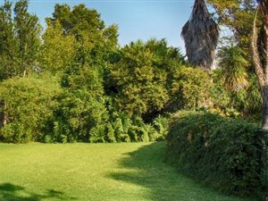 2220 m² Land available in Menlo Park