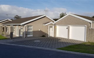 3 Bedroom Townhouse in Blommendal