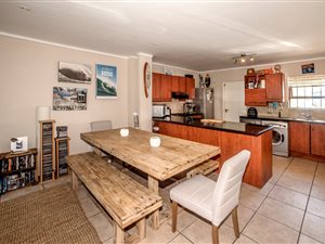 3 Bed Townhouse in Kommetjie