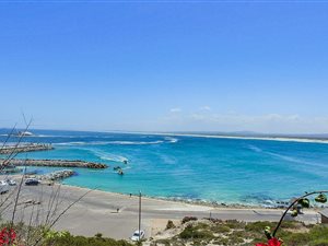 5 Bed House in Yzerfontein