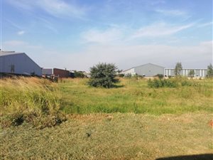 1.5 ha Land available in Clayville