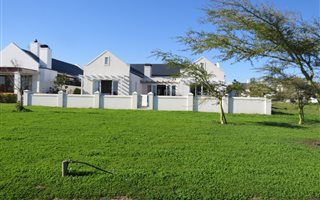 4 Bedroom Townhouse in Croydon Vineyard Estate
