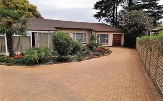 3 Bedroom House in Woodmere