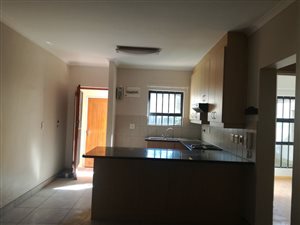 2 Bed House in Somerset West Central