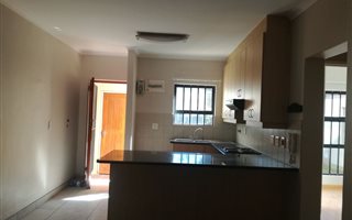 2 Bedroom House in Somerset West Central