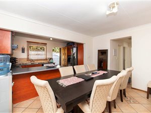 3 Bed Townhouse in Honeydew Ridge