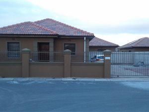 3 Bed House in Mitchells Plain