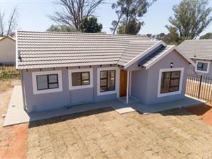 3 Bed House in Bloemspruit