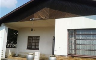 3 Bedroom House in Eloffsdal