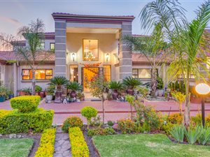 6 Bed House in Woodmead