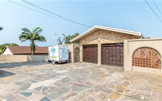 5 Bedroom House in Asherville