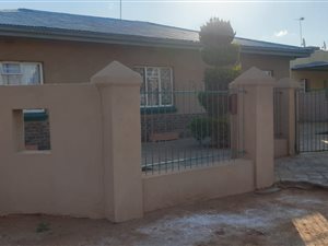 4 Bed House in New Park