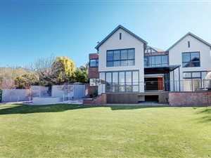 4 Bed House in Welgedacht