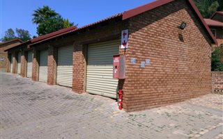 2 Bedroom Townhouse in Waterkloof