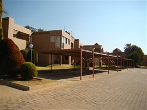 2 Bed Townhouse in Allens Nek