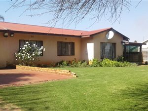 3 Bed House in Van Dyk Park