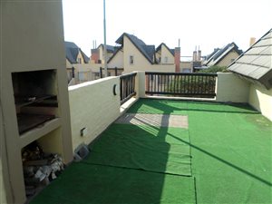 2 Bed Apartment in Clubview
