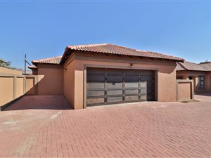 3 Bed House in Doornpoort and surrounds