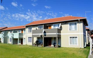 1 Bedroom Apartment in Comet
