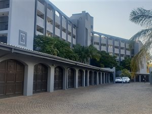 2 Bed Apartment in Menlyn