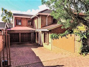 4 Bed Townhouse in White River