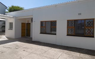 70 m² Office Space in Berea