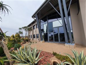 1750 m² Industrial space in Glen Austin
