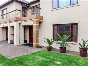 4 Bed House in Glen Erasmia