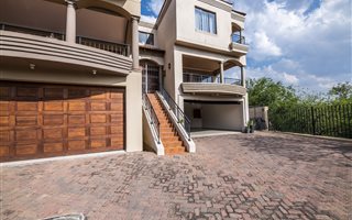 3 Bedroom Duplex in Bassonia