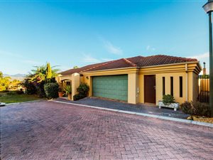 3 Bed House in Briza