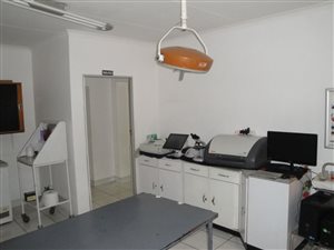 400 m² Commercial space in The Reeds